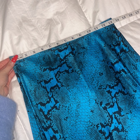 Karen Kane Silk Slip Skirt, Midi Side Slit Snake Print Skirt - Picture 5 of 6